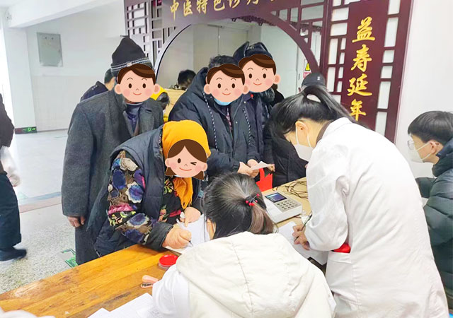 高新区残联、济南神康医院免费为遥墙社区精神残疾人发放药品