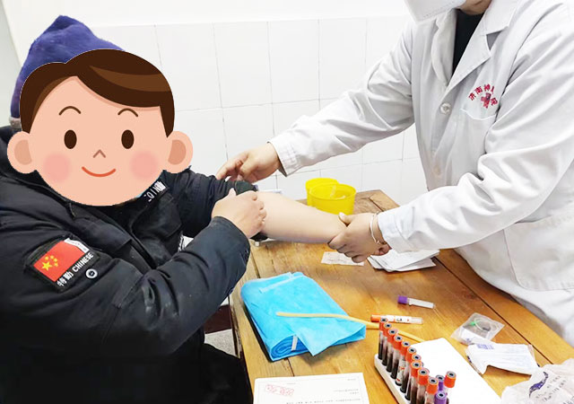 高新区残联、济南神康医院免费为遥墙社区精神残疾人发放药品