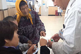 济南摔锅砸碗“破坏王”变身柔情汉